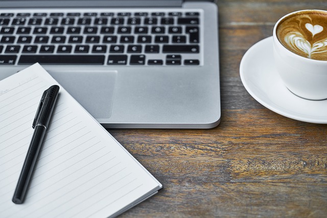 Coworking für Deine Über-mich-Seite. Hole Dir einen Kaffee dazu.